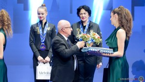 podium all around sfe00967 copia simone ferraro ph